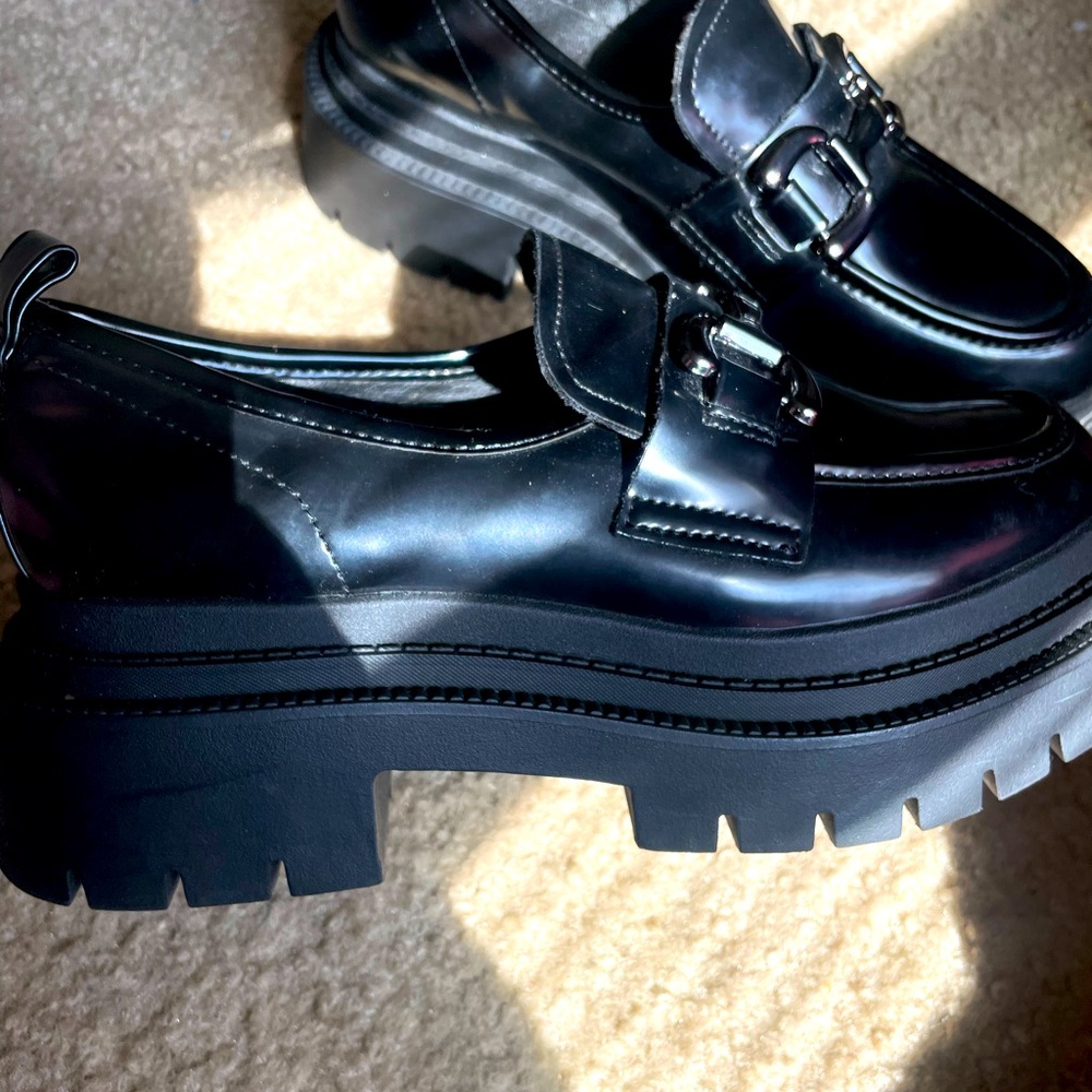 ✨Black Steve Madden Platform Loafers ✨